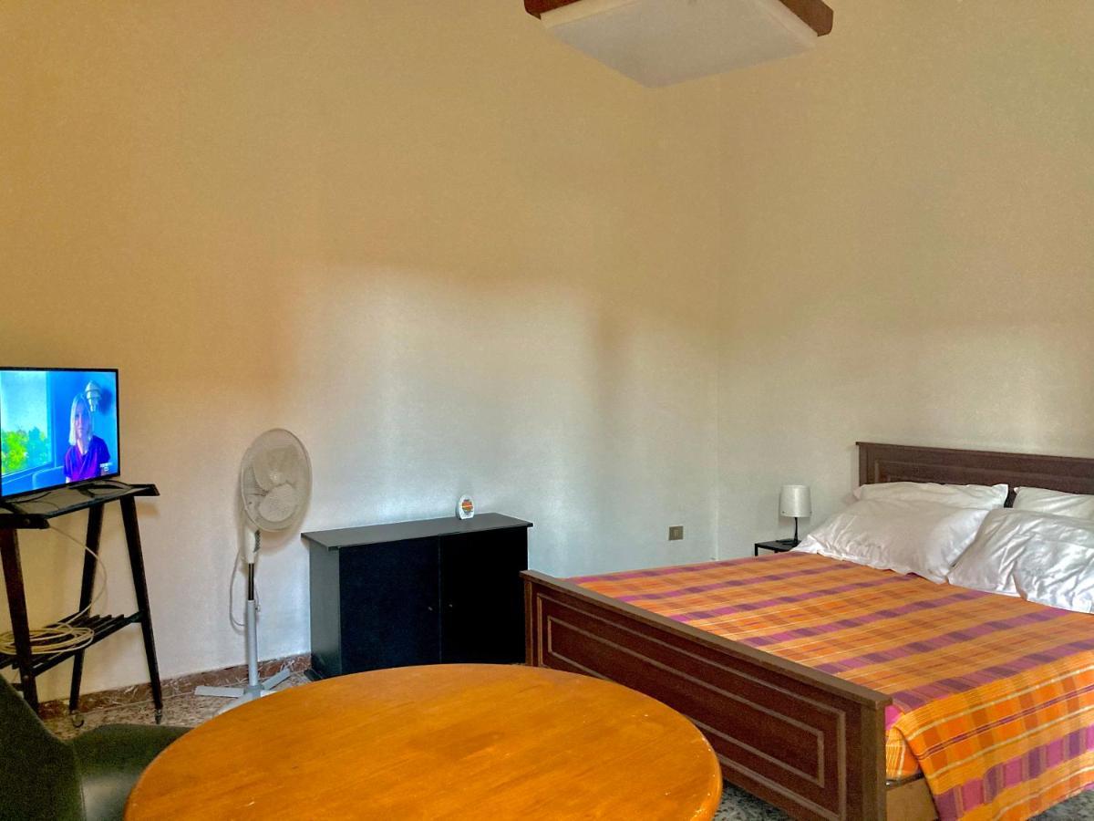 “a Due Passi Da...” Apartment Syrakus